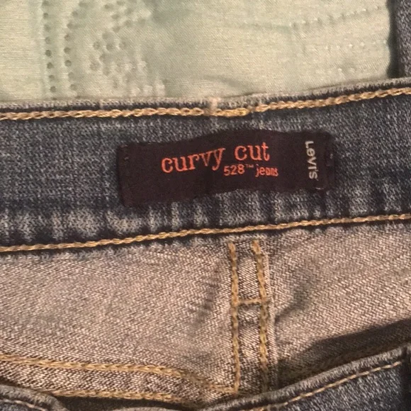 ❤️(7)Ladies Levi’s 528 Curvey cut jeans in wonderful condition. Size 5 medium - Picture 11 of 11